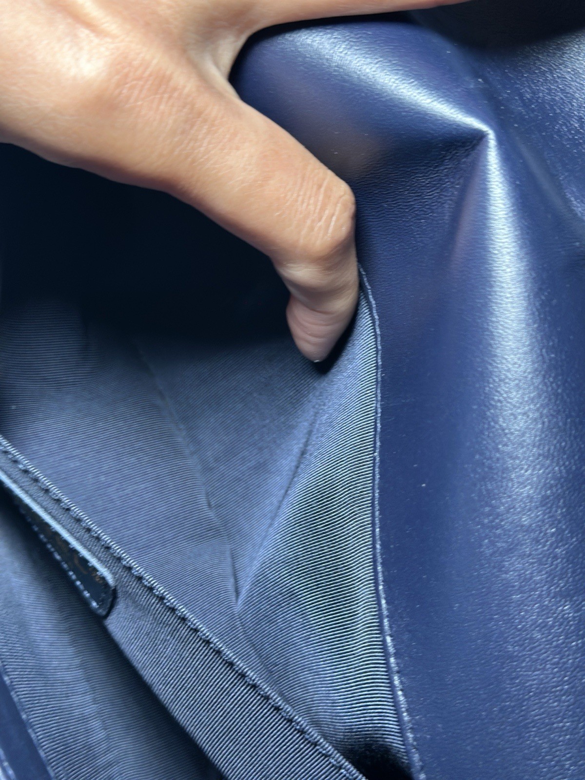 CHANEL LAMB SKIN LEBOY MEDIUM CHAIN SHOULDER BAG