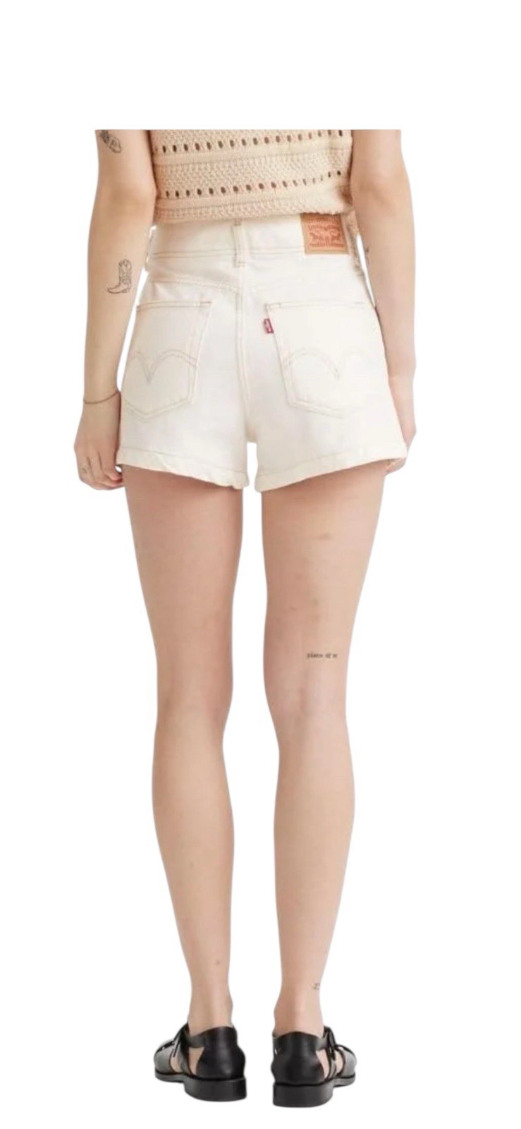 NWT LEVI’s HIGH WAISTED MOM SHORTS