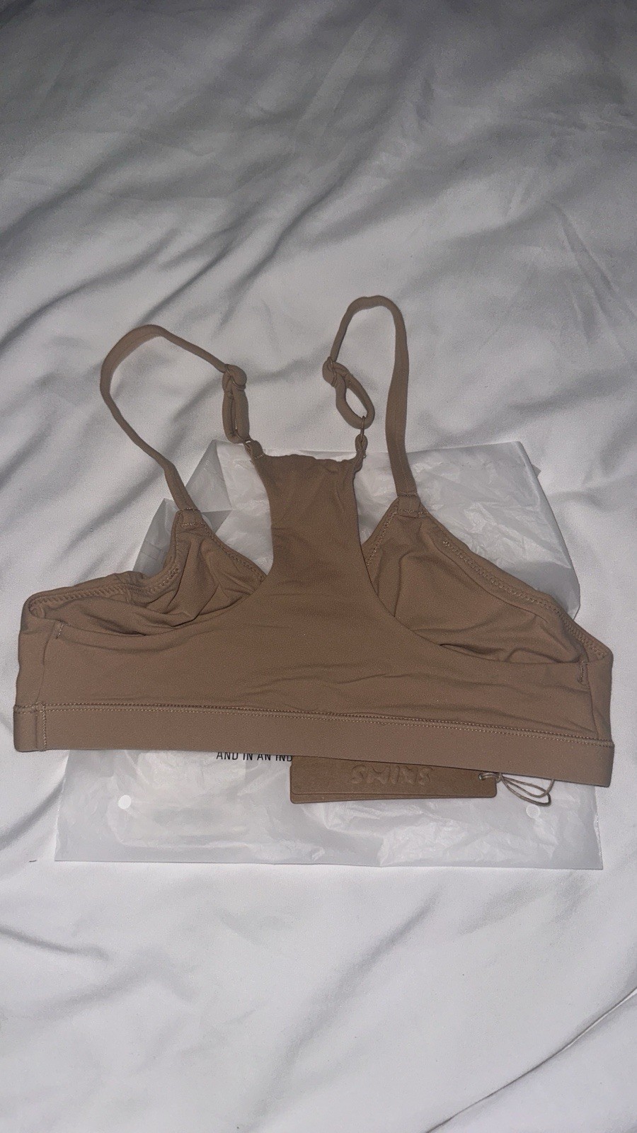 NWT SKIMS FITS EVERYBODY RACERBACK PLUNGE BRALETTE