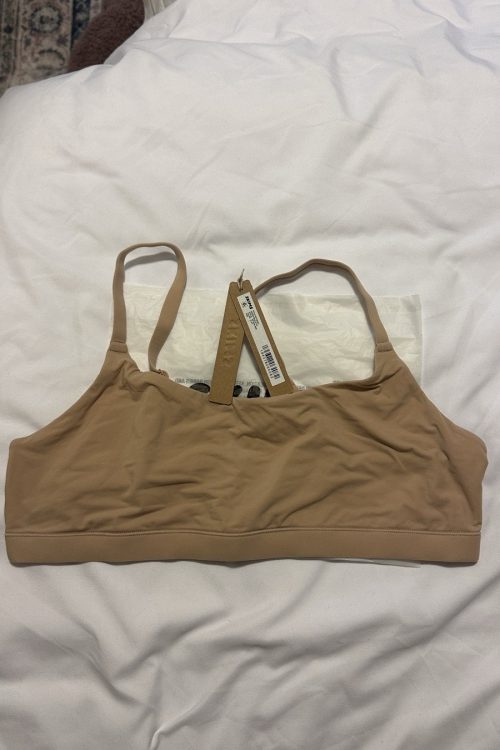 NWT SKIMS FITS EVERYBODY SCOOP BRALETTE