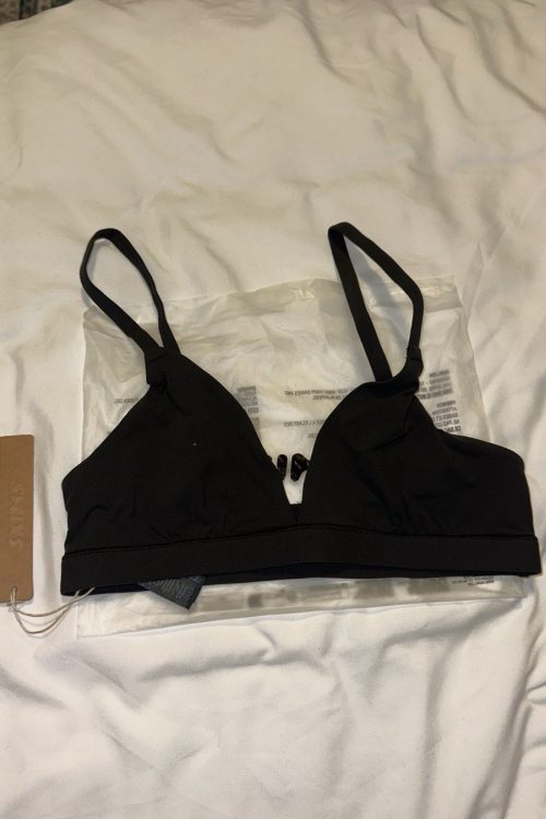 NWT SKIMS FITS EVERYBODY TRIANGLE BRALETTE